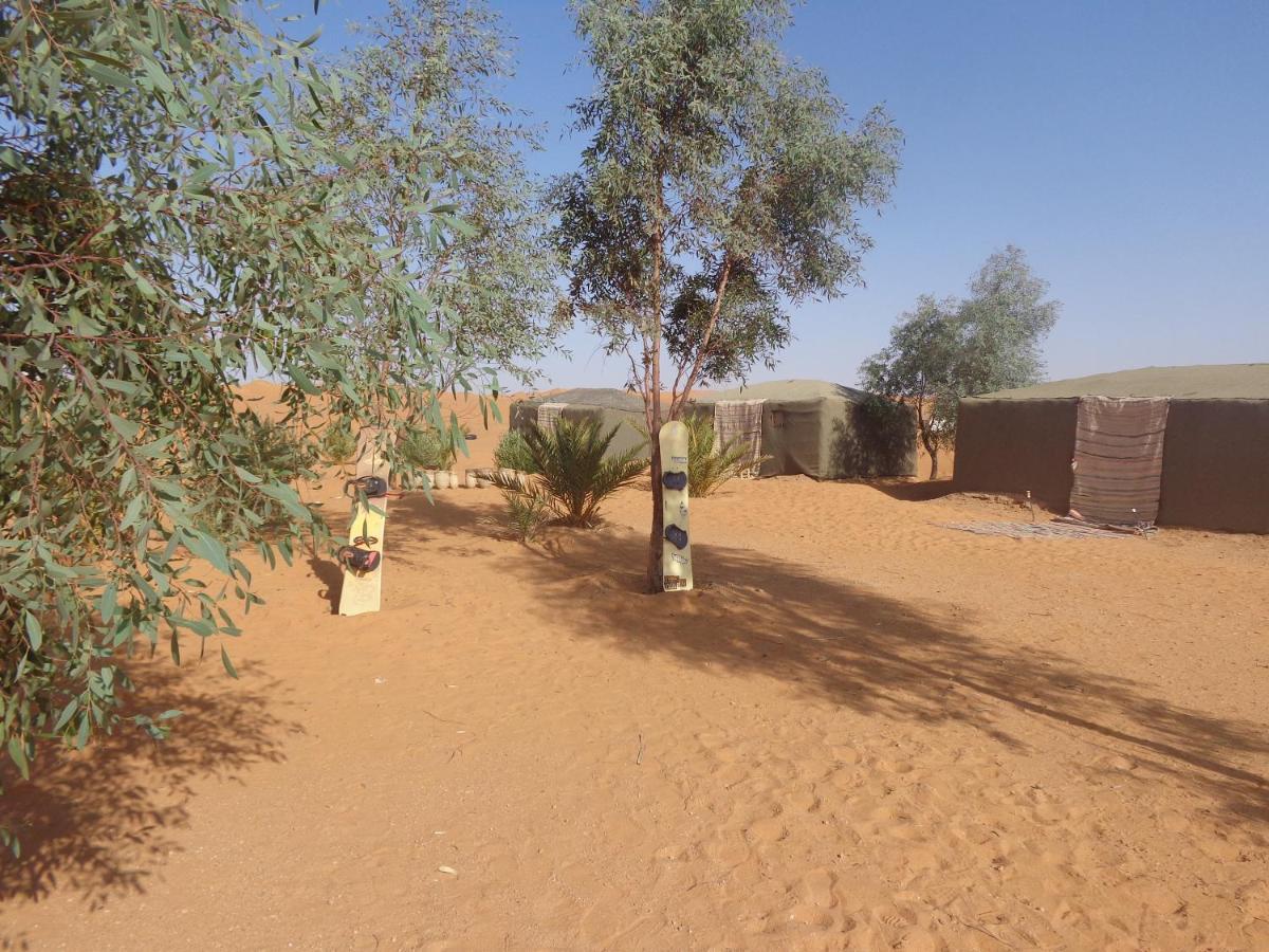 Camel Trek Bivouac Hotel Merzouga Bagian luar foto