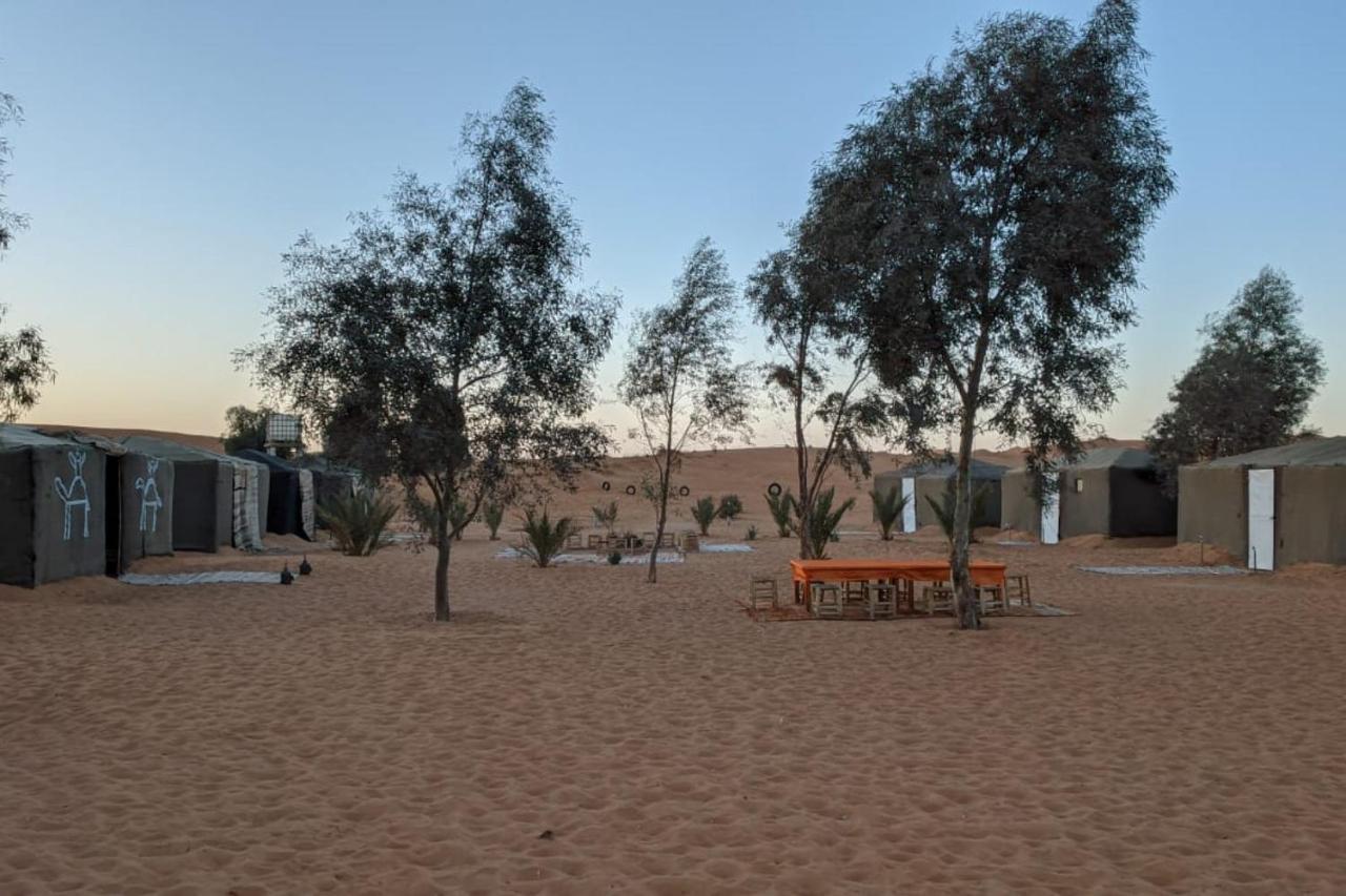 Camel Trek Bivouac Hotel Merzouga Bagian luar foto