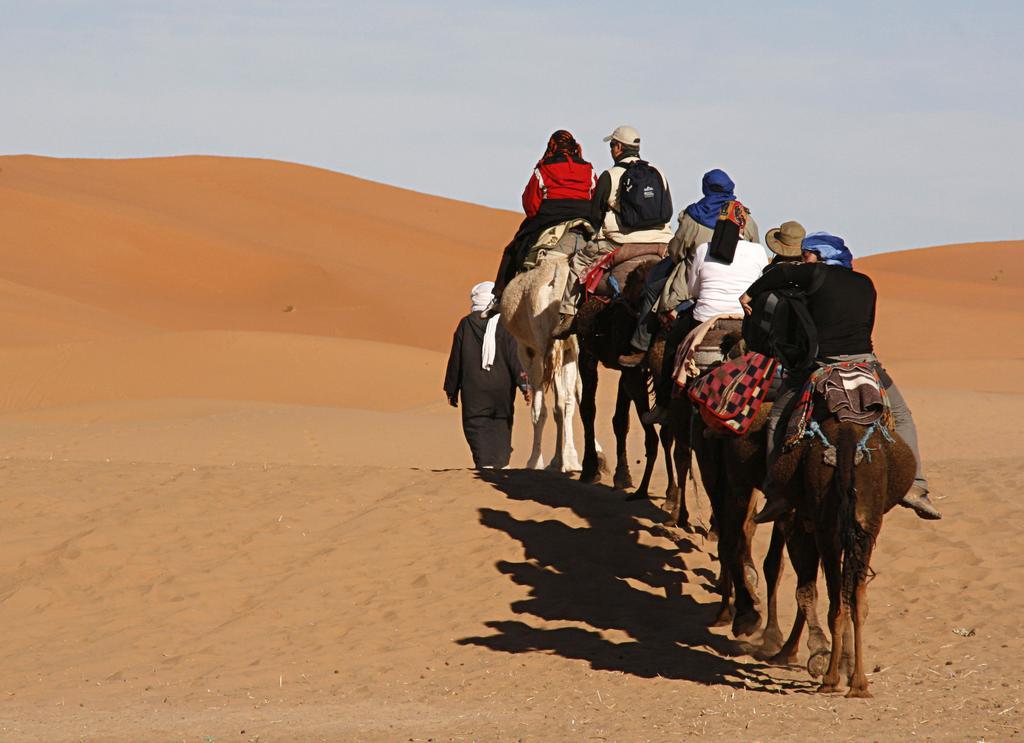 Camel Trek Bivouac Hotel Merzouga Bagian luar foto