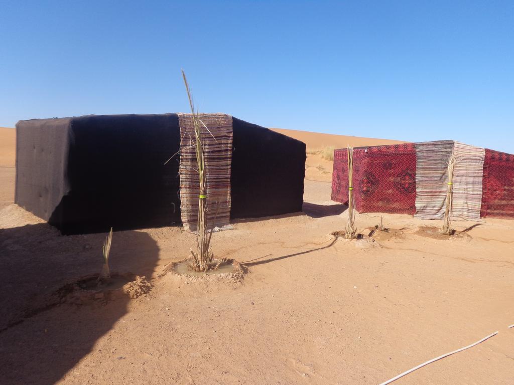 Camel Trek Bivouac Hotel Merzouga Bagian luar foto