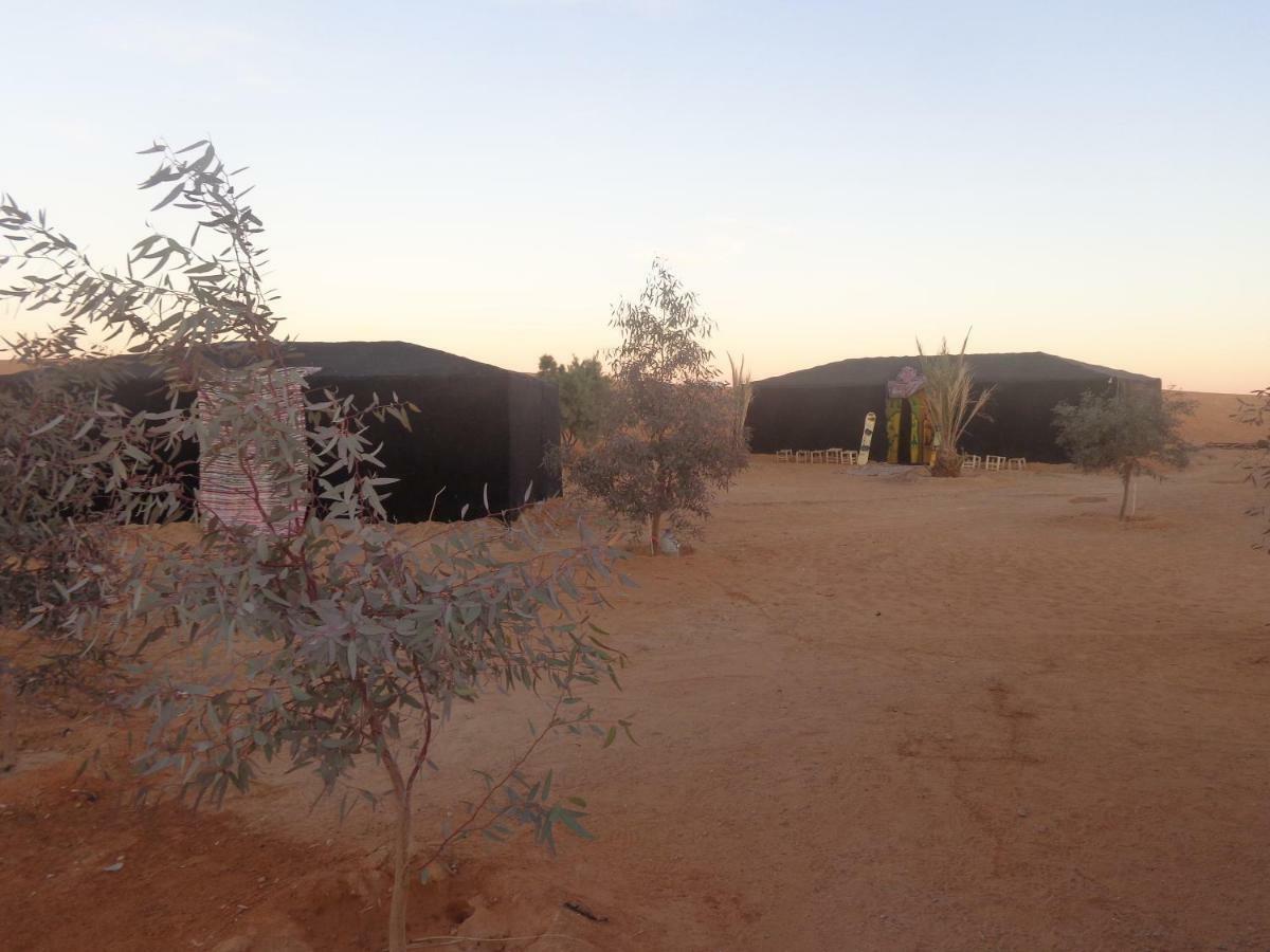 Camel Trek Bivouac Hotel Merzouga Bagian luar foto